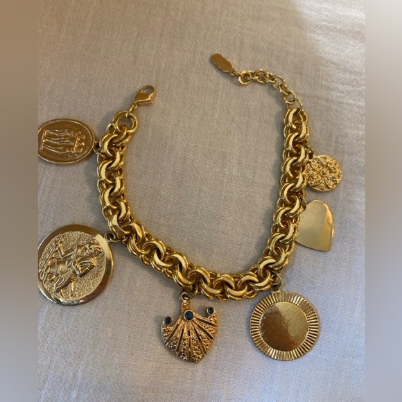 JBK Jewelry - JBK‎ Jacqueline Kennedy Charm Bracelet